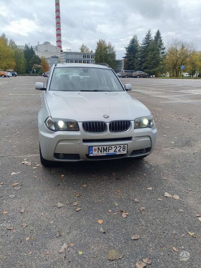 BMW X3, 3.0 l., hatchback