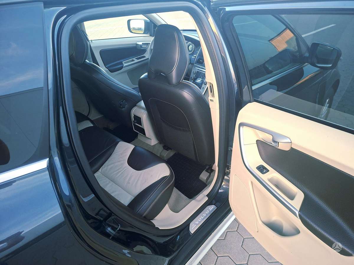 Volvo XC60 - 11