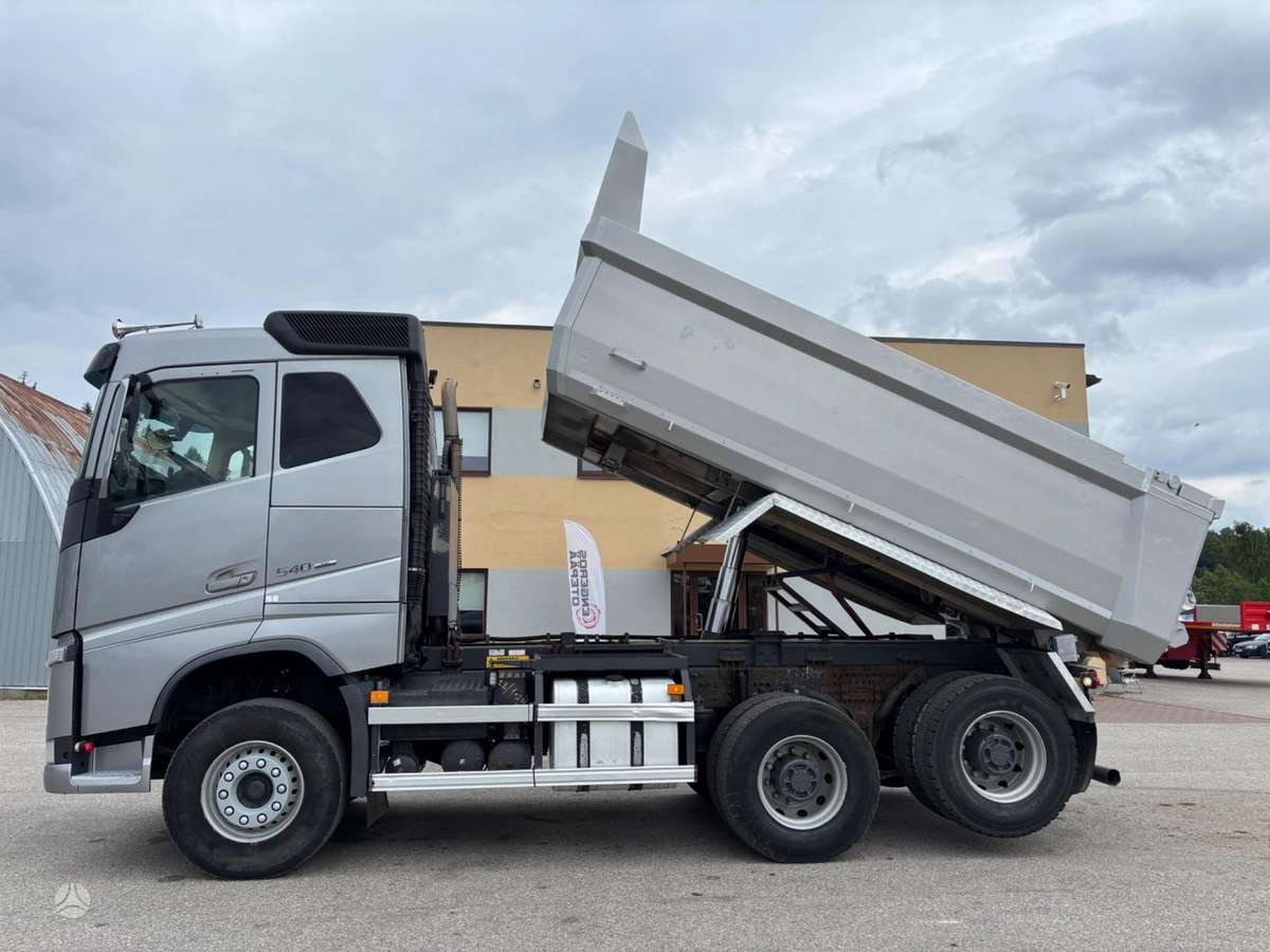 Volvo FH540, самосвалы