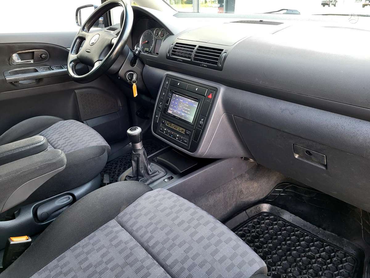 Seat Alhambra, 2.8 l., Минивэн