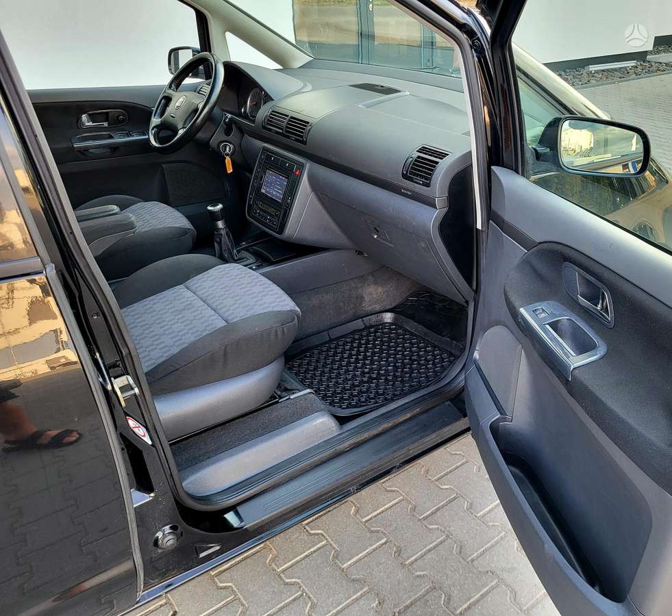 Seat Alhambra, 2.8 l., Минивэн