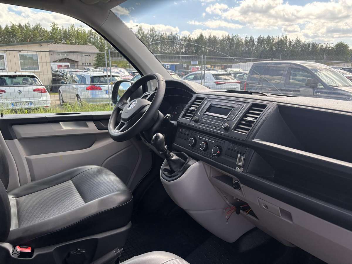Volkswagen Transporter - 9