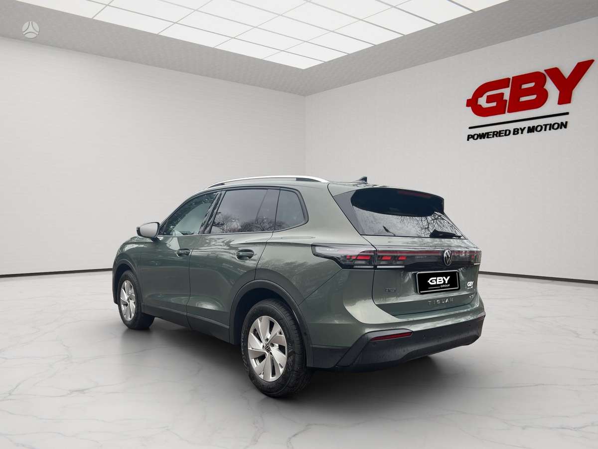 Volkswagen Tiguan - 4
