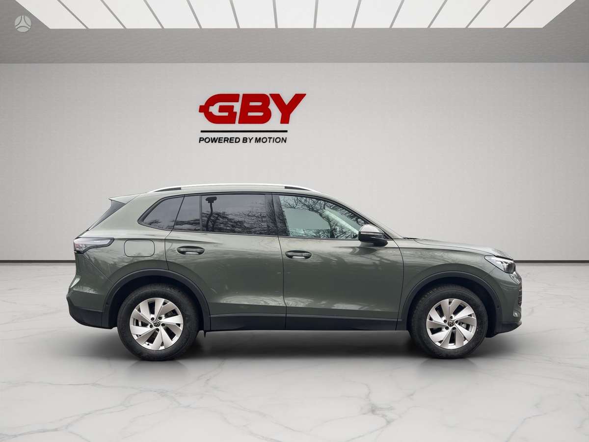 Volkswagen Tiguan - 2