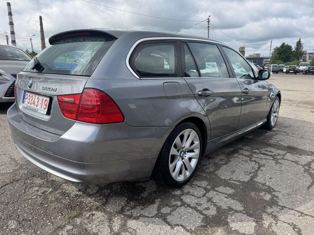 BMW 320, 2.0 l., universalas