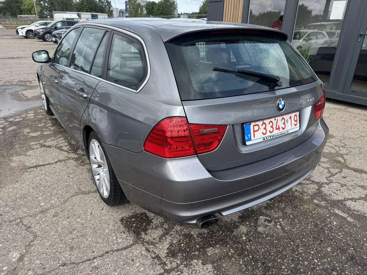 BMW 320, 2.0 l., universalas