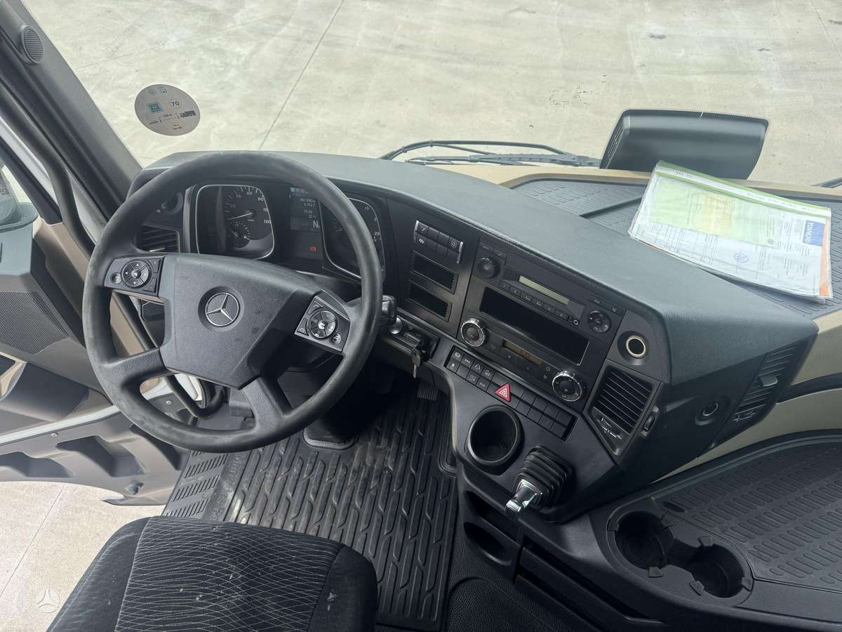 Mercedes-Benz Actros, double sleeper