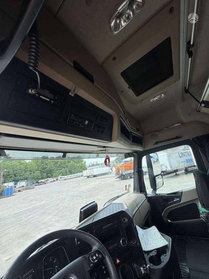 Mercedes-Benz Actros, double sleeper