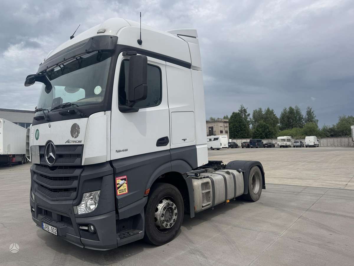 Mercedes-Benz Actros, double sleeper