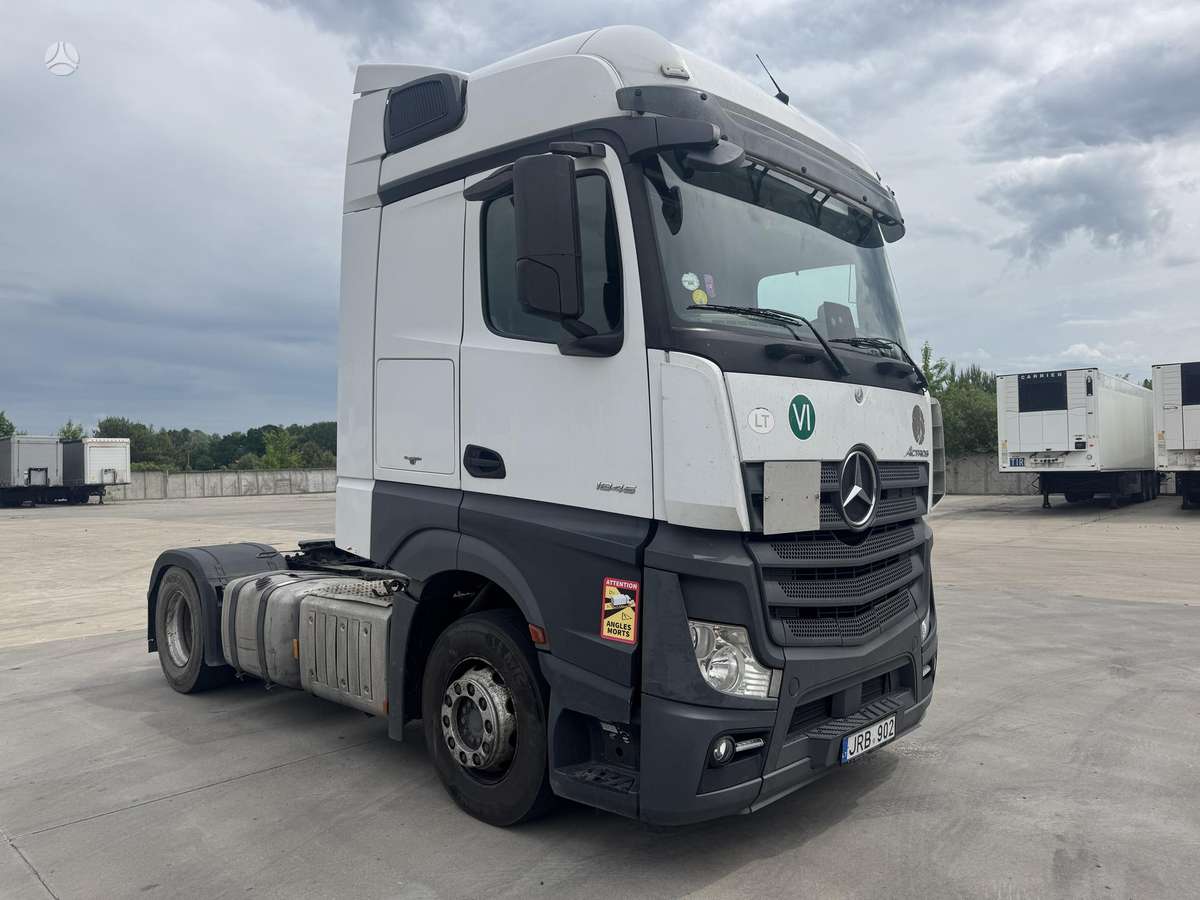 Mercedes-Benz Actros, double sleeper