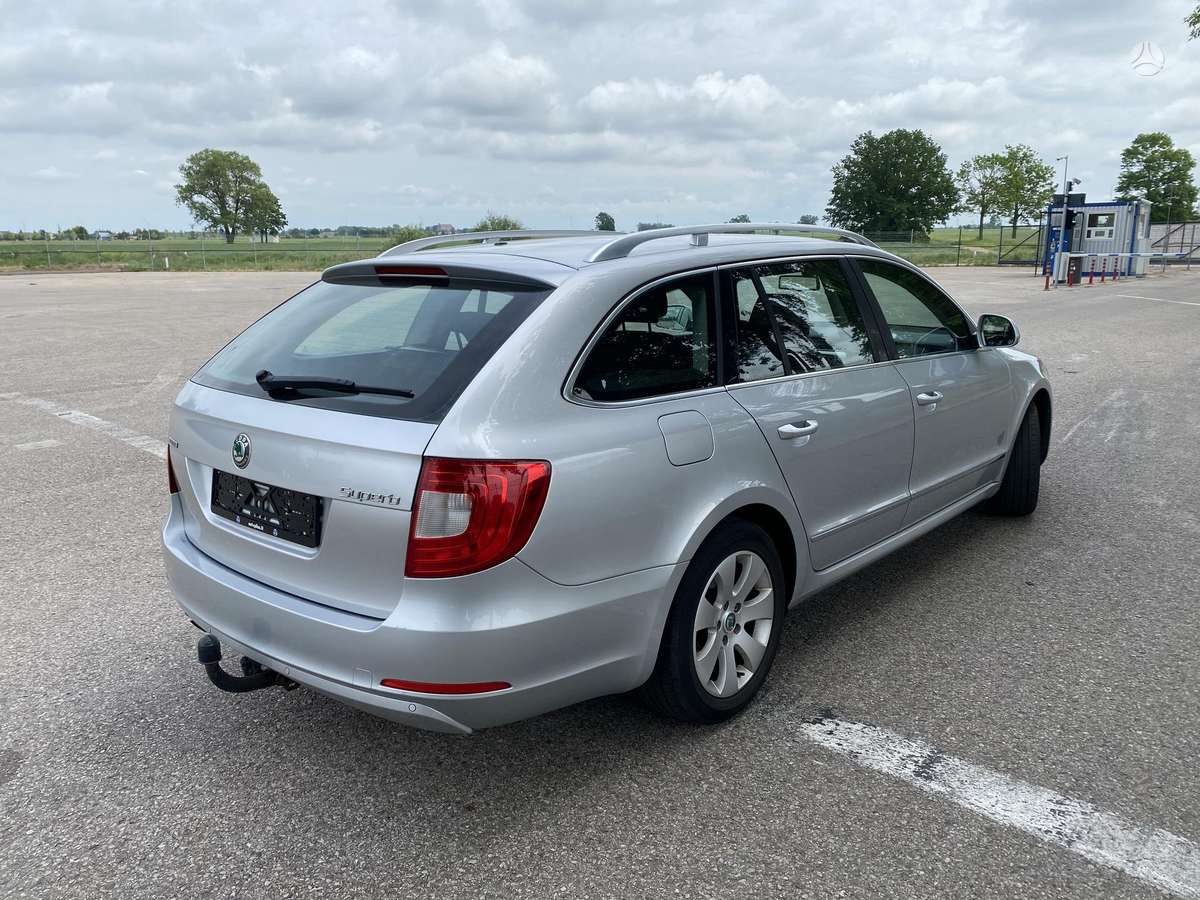 Skoda Superb, 1.6 l., universalas