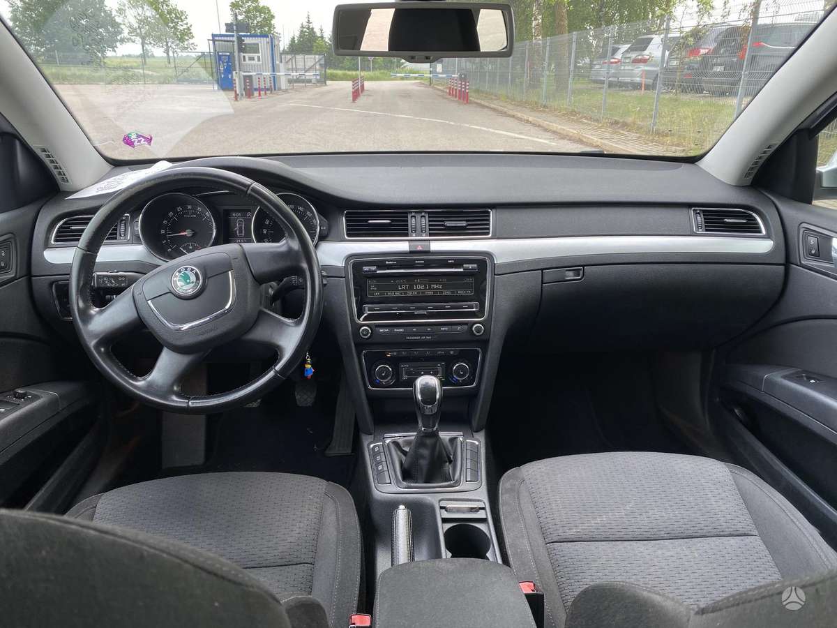 Skoda Superb, 1.6 l., universalas