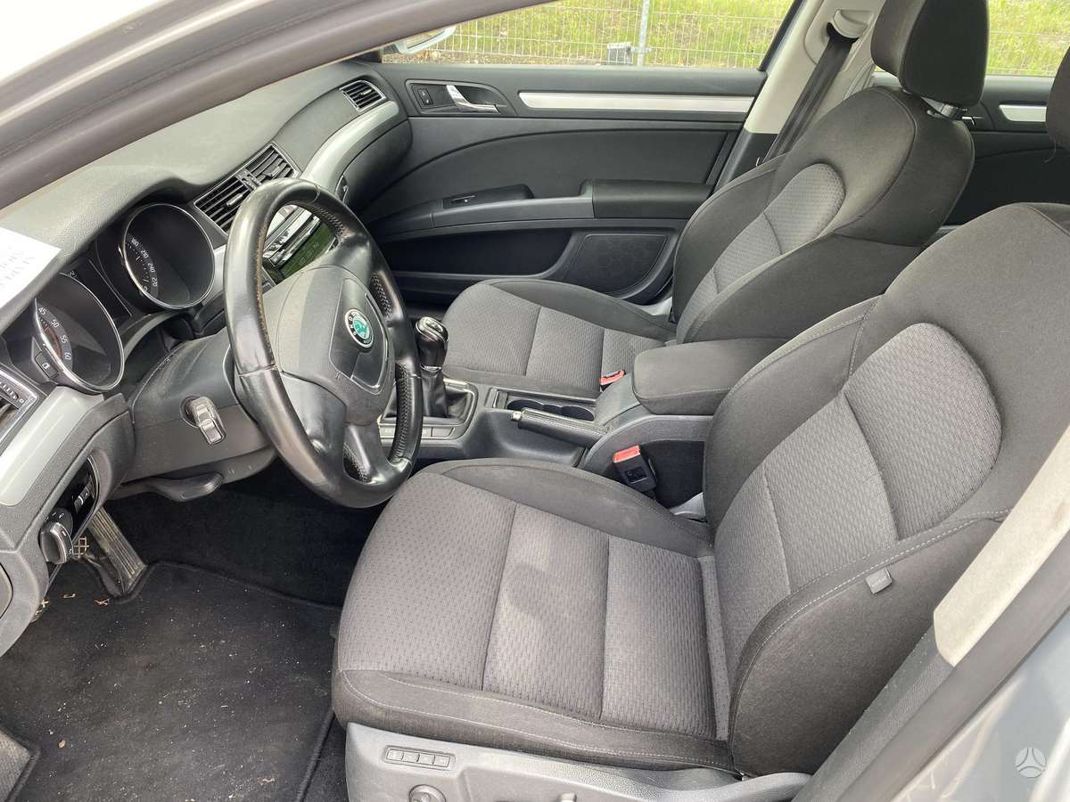 Skoda Superb, 1.6 l., universalas