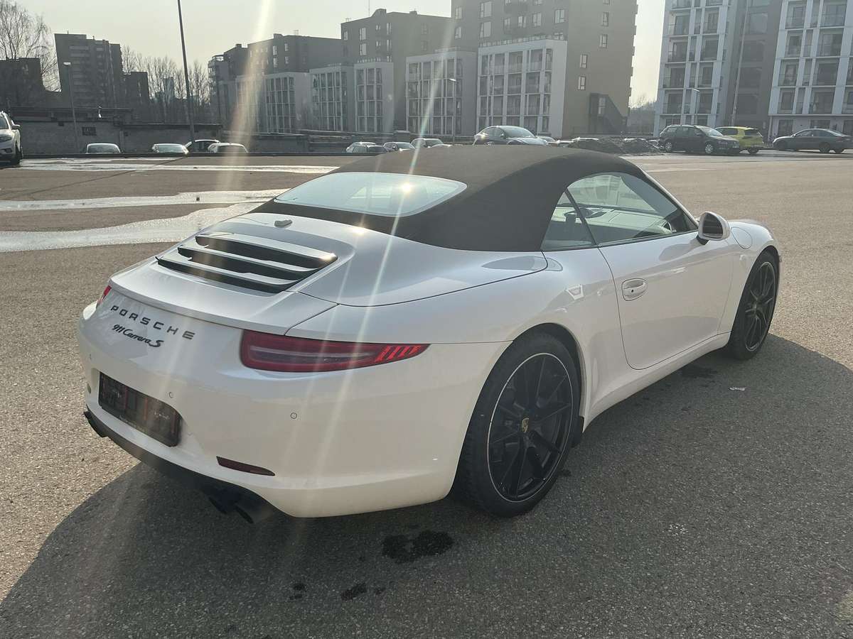 Porsche 911 - 12
