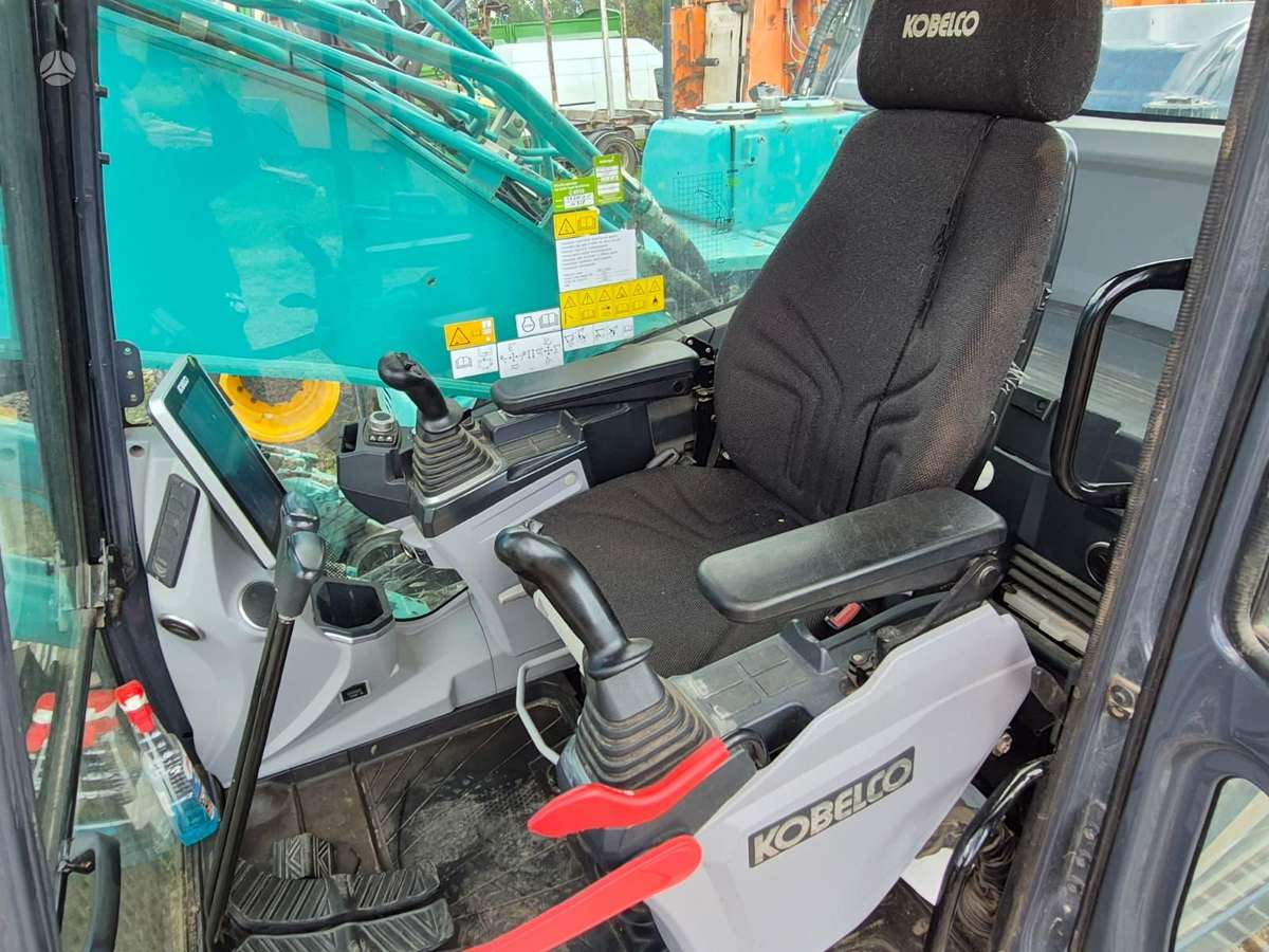 Kobelco SK210LC-11, экскаваторы