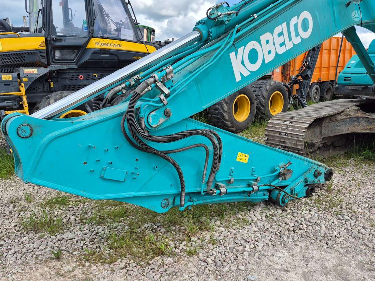 Kobelco SK210LC-11, экскаваторы