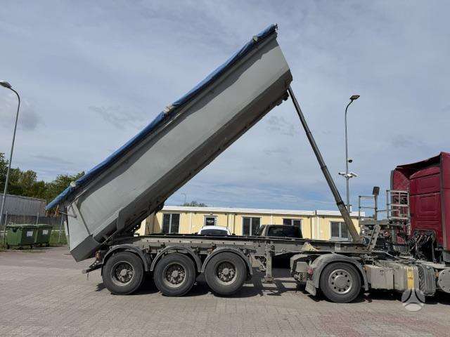 Schmitz SKI24, самосвалы