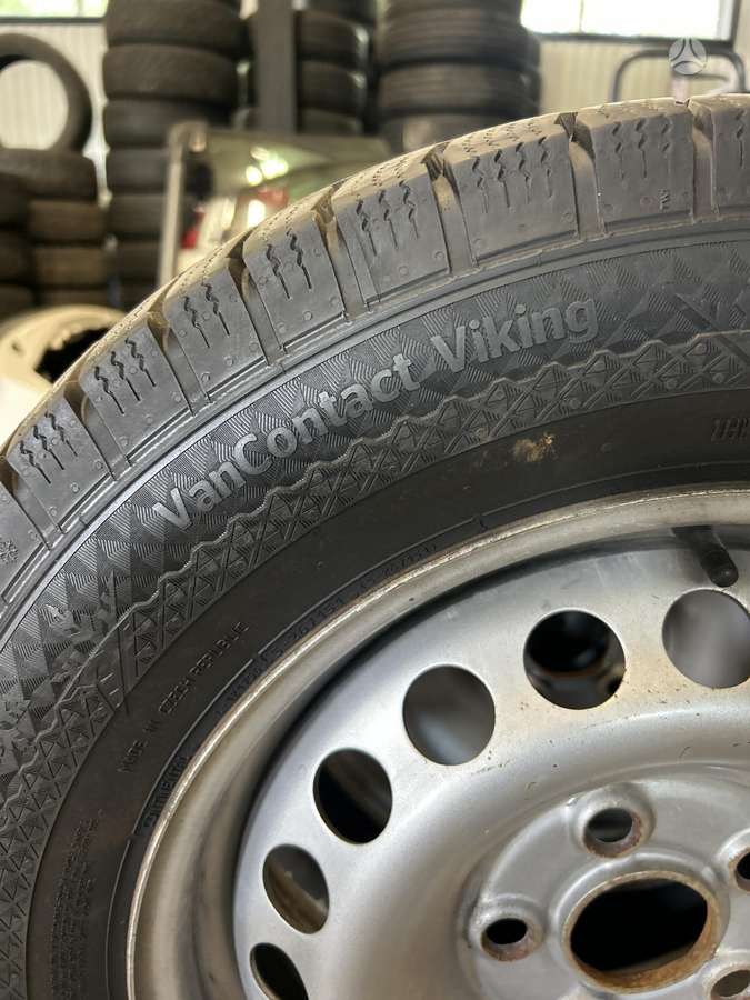 Continental, всесезонные 215/65 R16