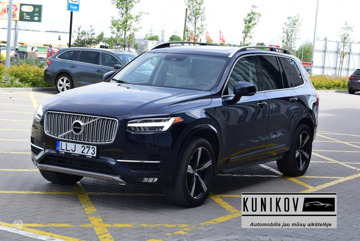 Volvo XC90 - 1