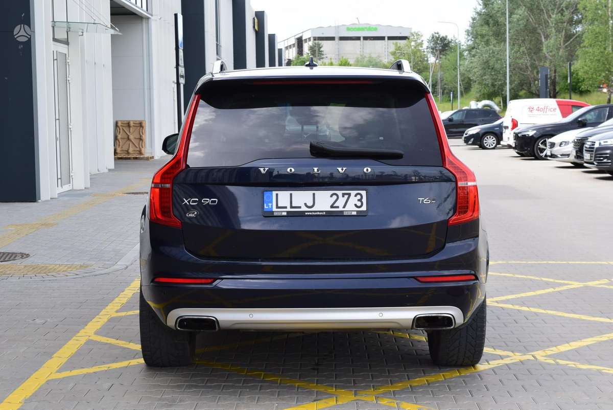 Volvo XC90 - 5