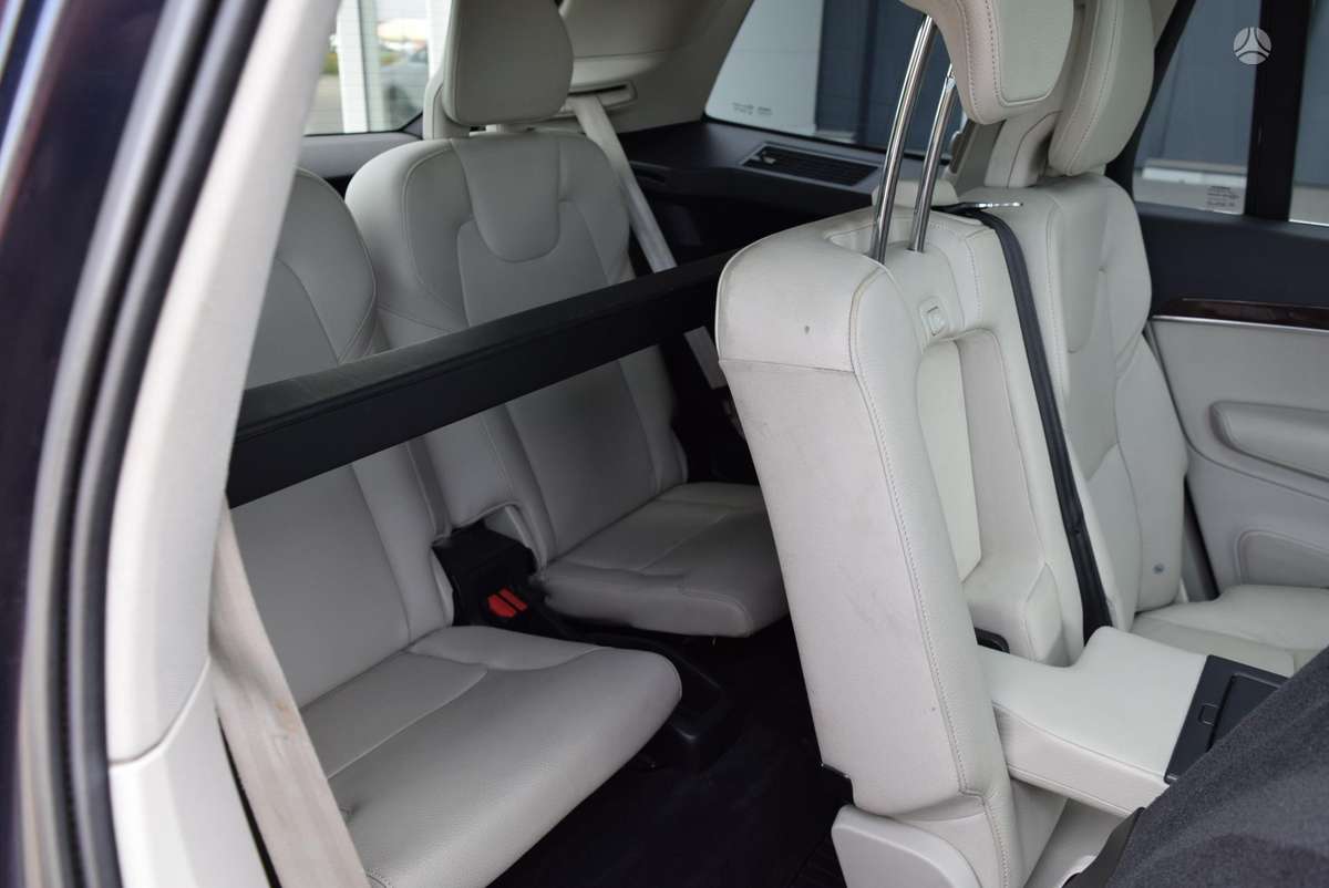Volvo XC90 - 11