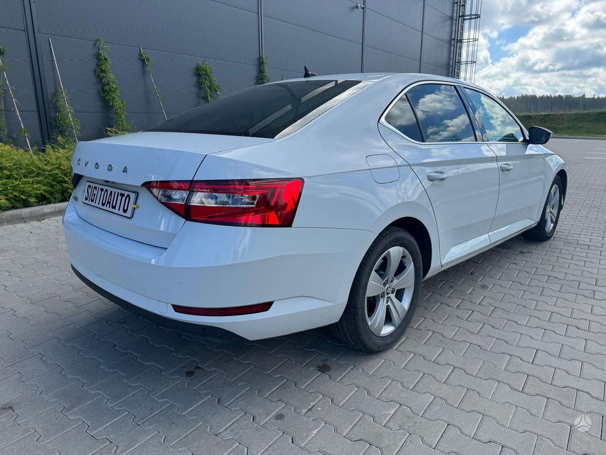 Škoda Superb - 4