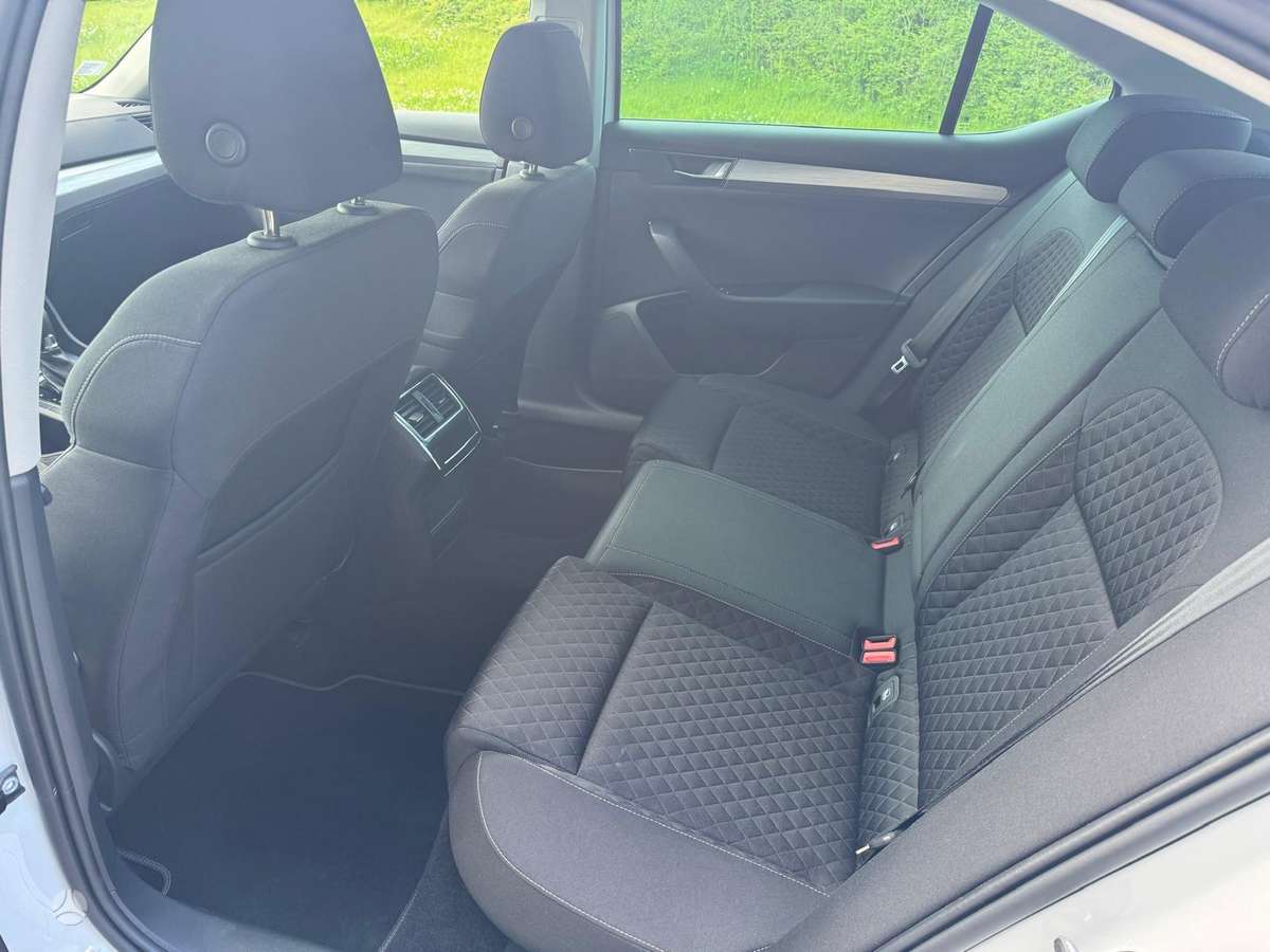 Skoda Superb, 2.0 l., hatchback
