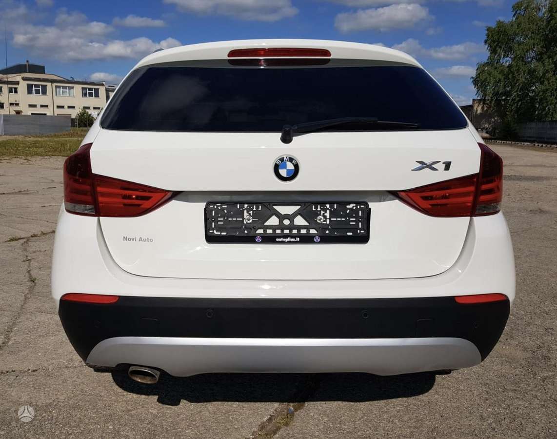 BMW X1, 2.0 l., Внедорожник / Кроссовер