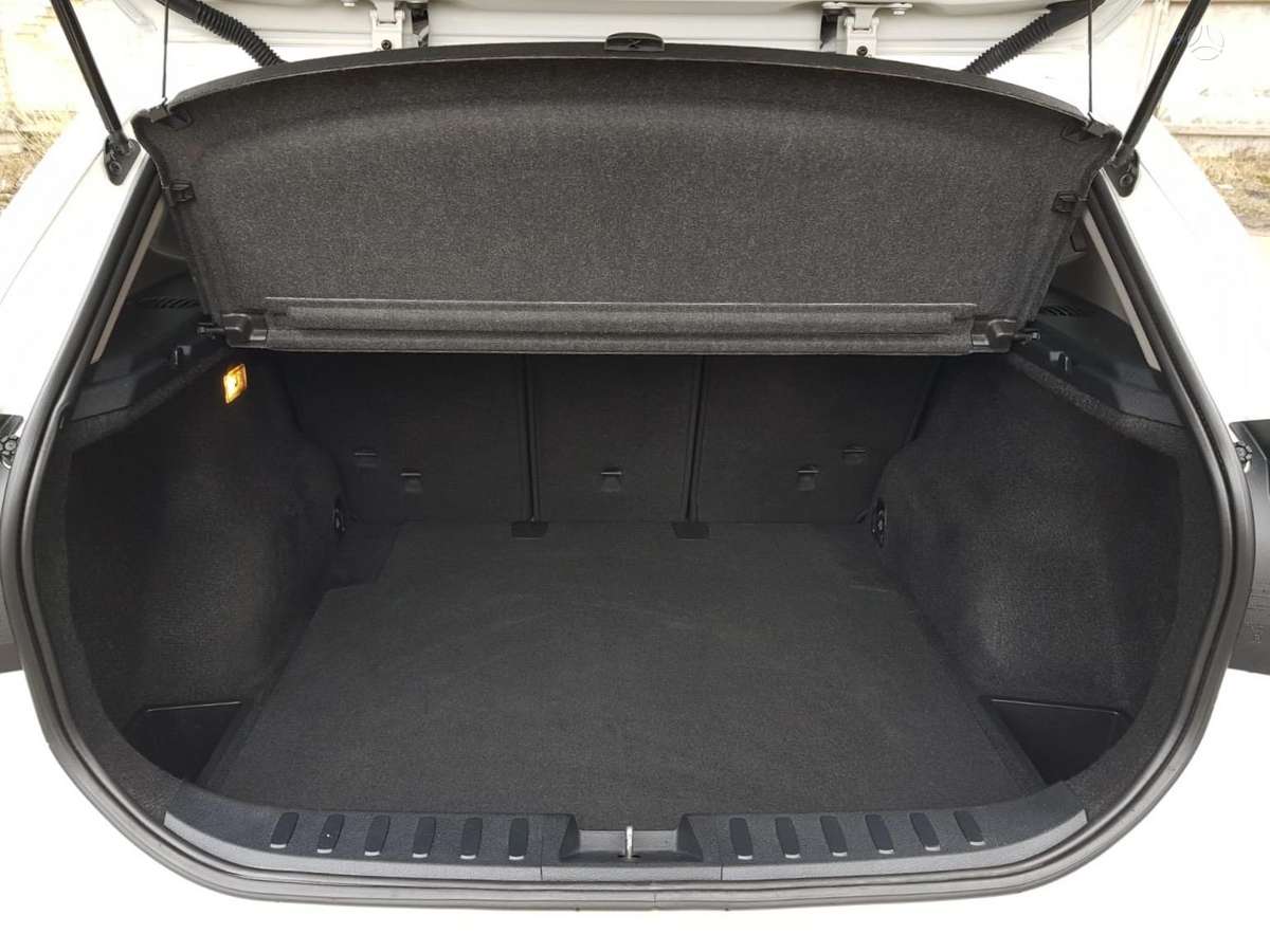 BMW X1, 2.0 l., Внедорожник / Кроссовер