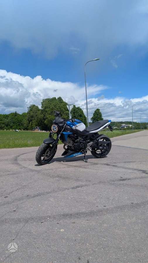 Suzuki SV 650cc, street / classic