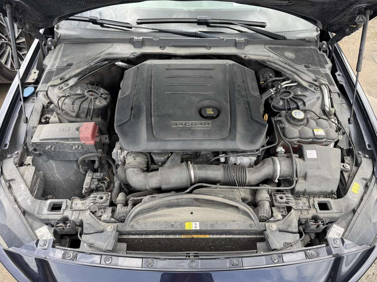 Jaguar XE, 2.0 l., Седан