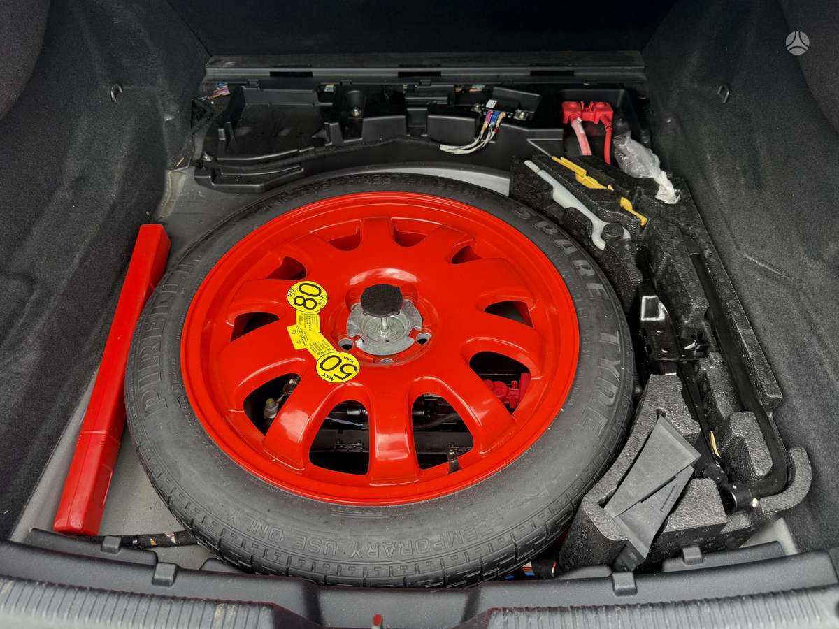 Jaguar XE, 2.0 l., Седан