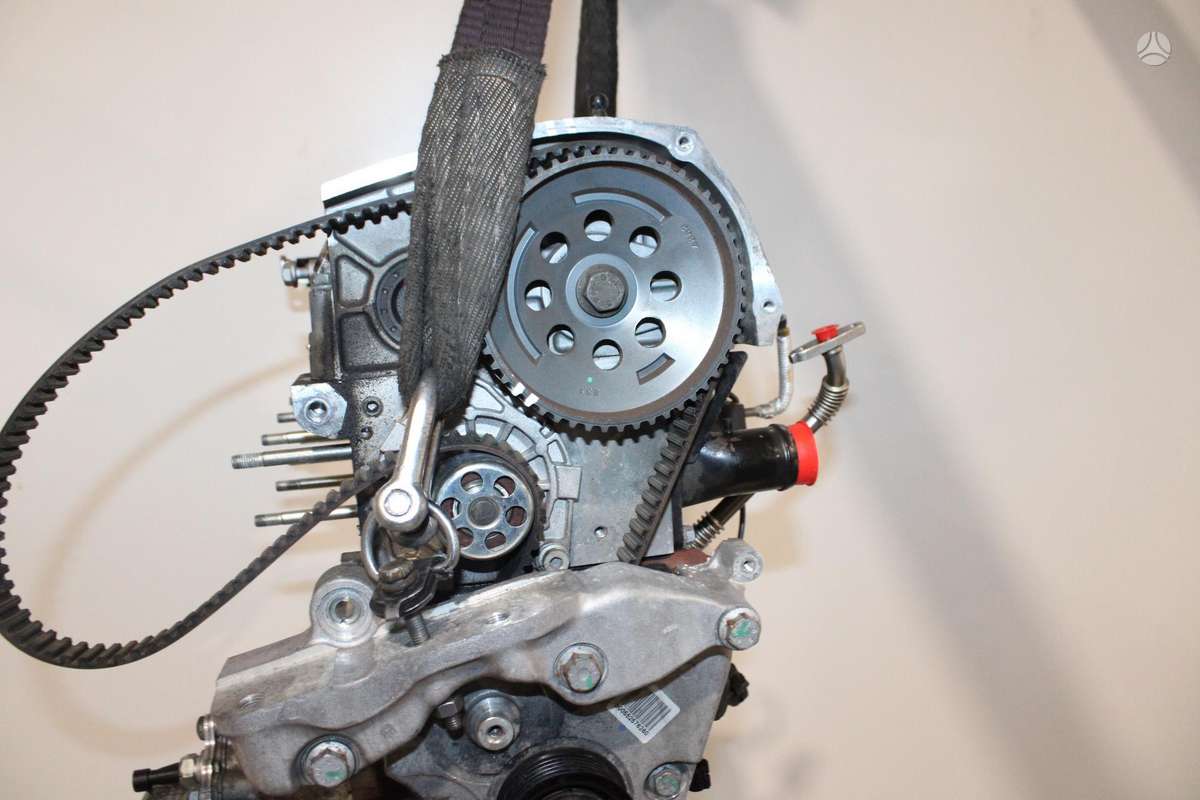 Jeep Cherokee, LMY51, engine