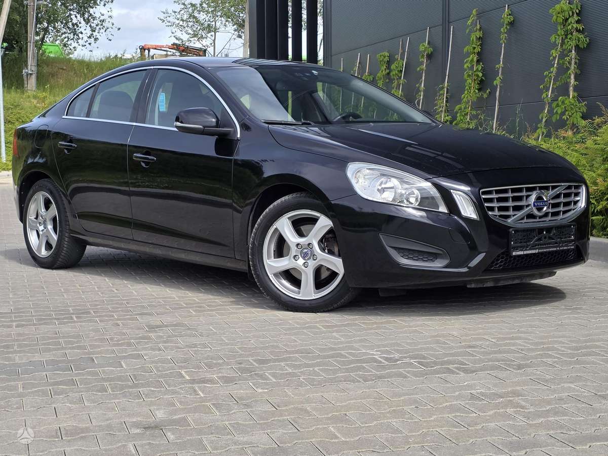 Volvo S60, 2.0 l., Седан