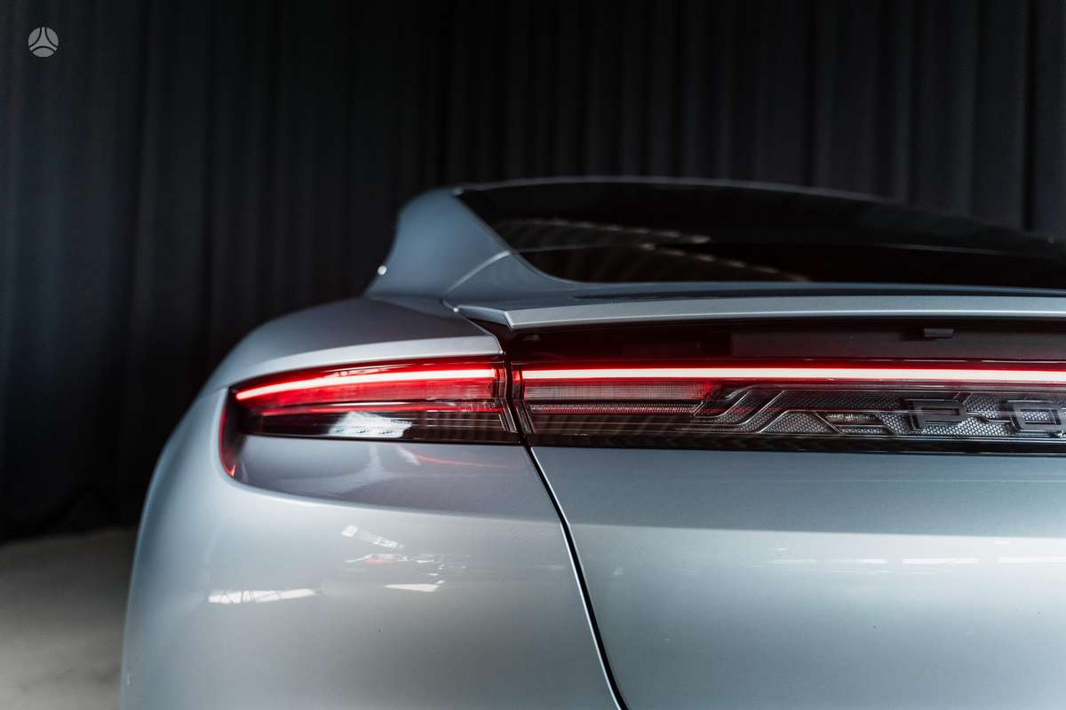 Porsche Taycan, Хэтчбек