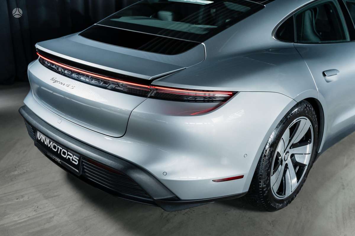 Porsche Taycan, Хэтчбек