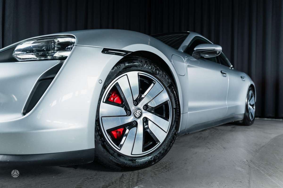 Porsche Taycan, Хэтчбек