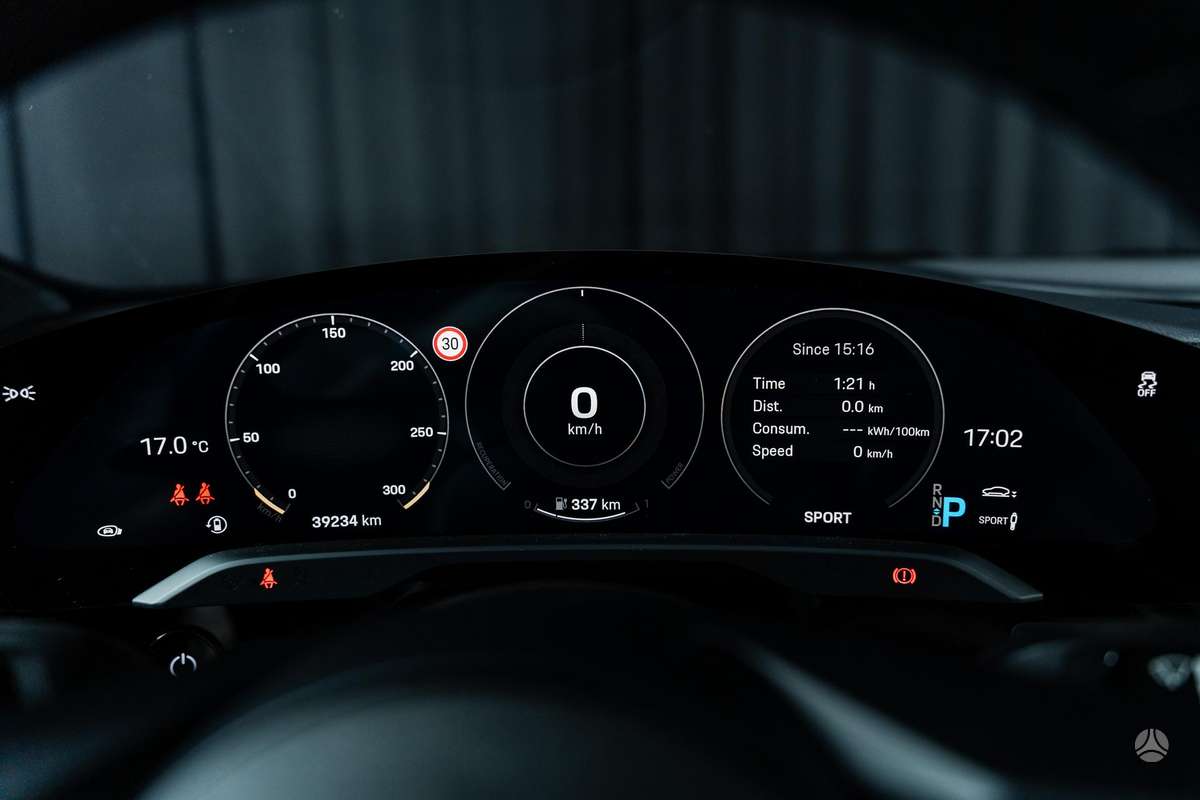 Porsche Taycan, Хэтчбек
