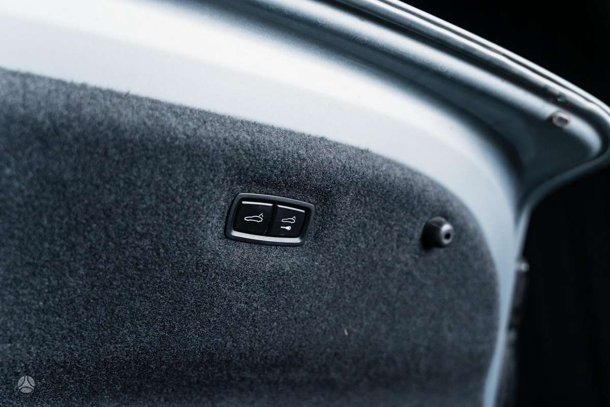 Porsche Taycan, Хэтчбек