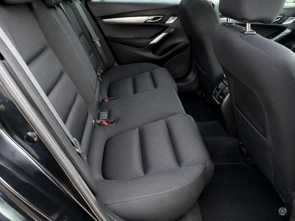 Mazda 6, 2.0 l., Седан