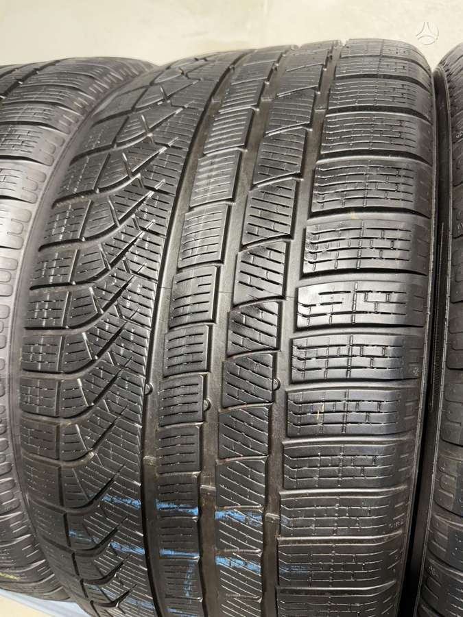 Pirelli PZero winter//2022m, winter 285/40 R20