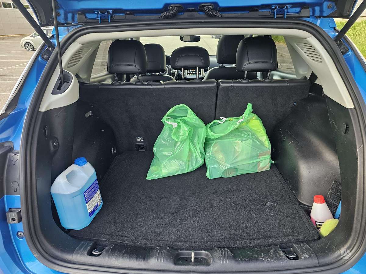 Jeep Compass, 2.4 l., off-road / crossover