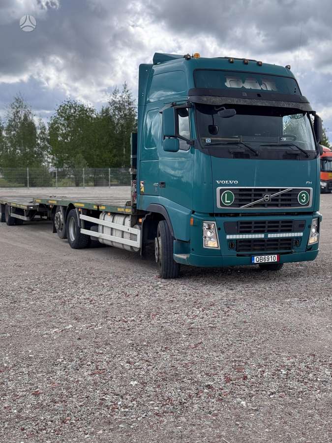 Volvo FH480, double sleeper
