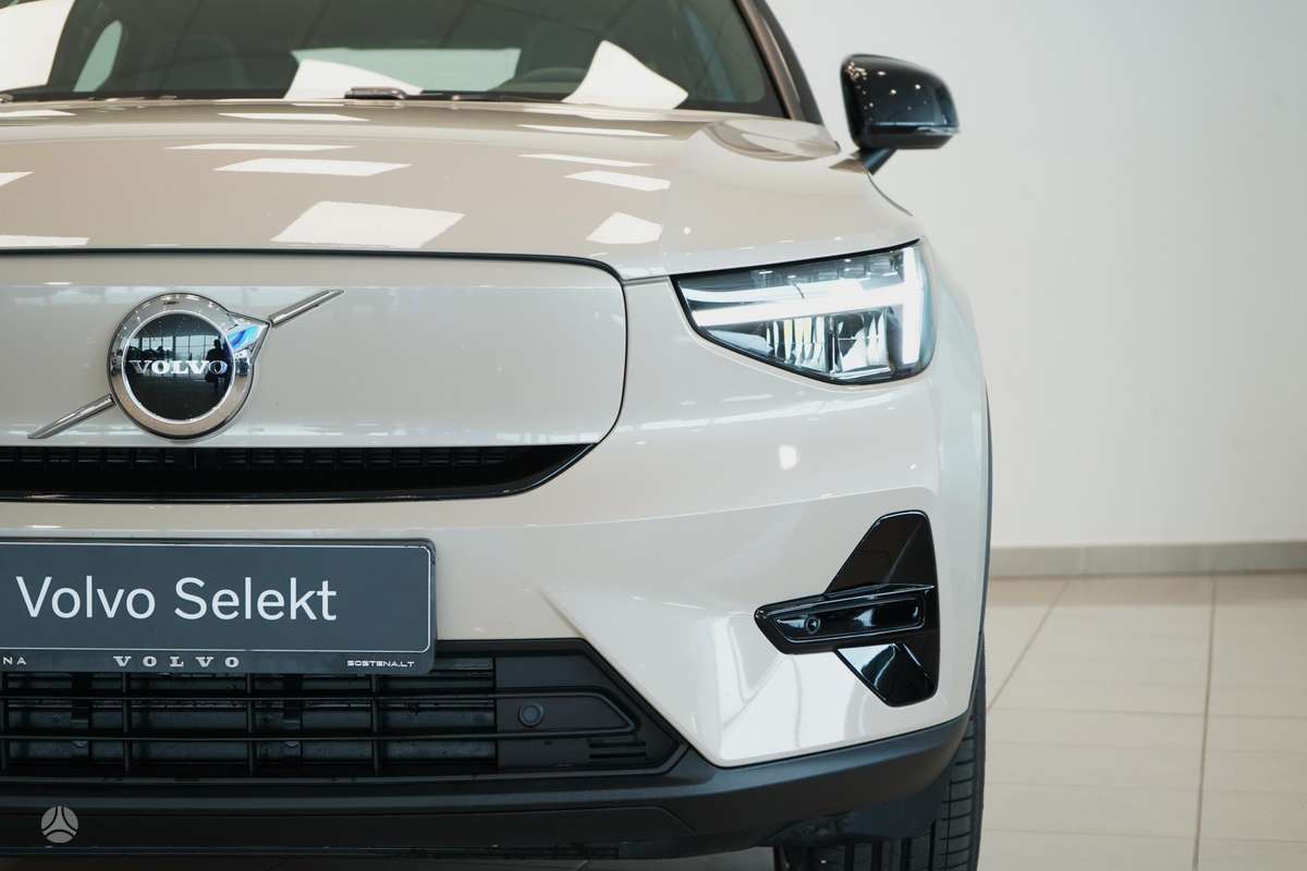 Volvo EX40 - 5
