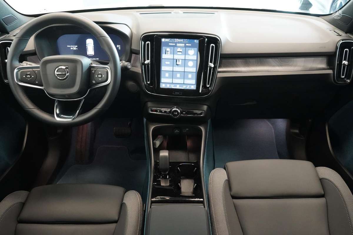 Volvo EX40 - 9