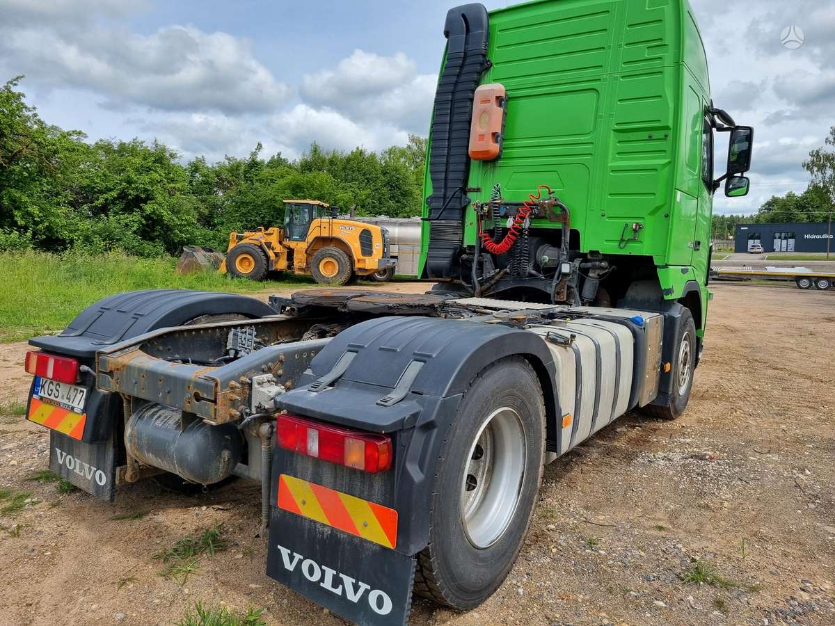 Volvo FH460, double sleeper