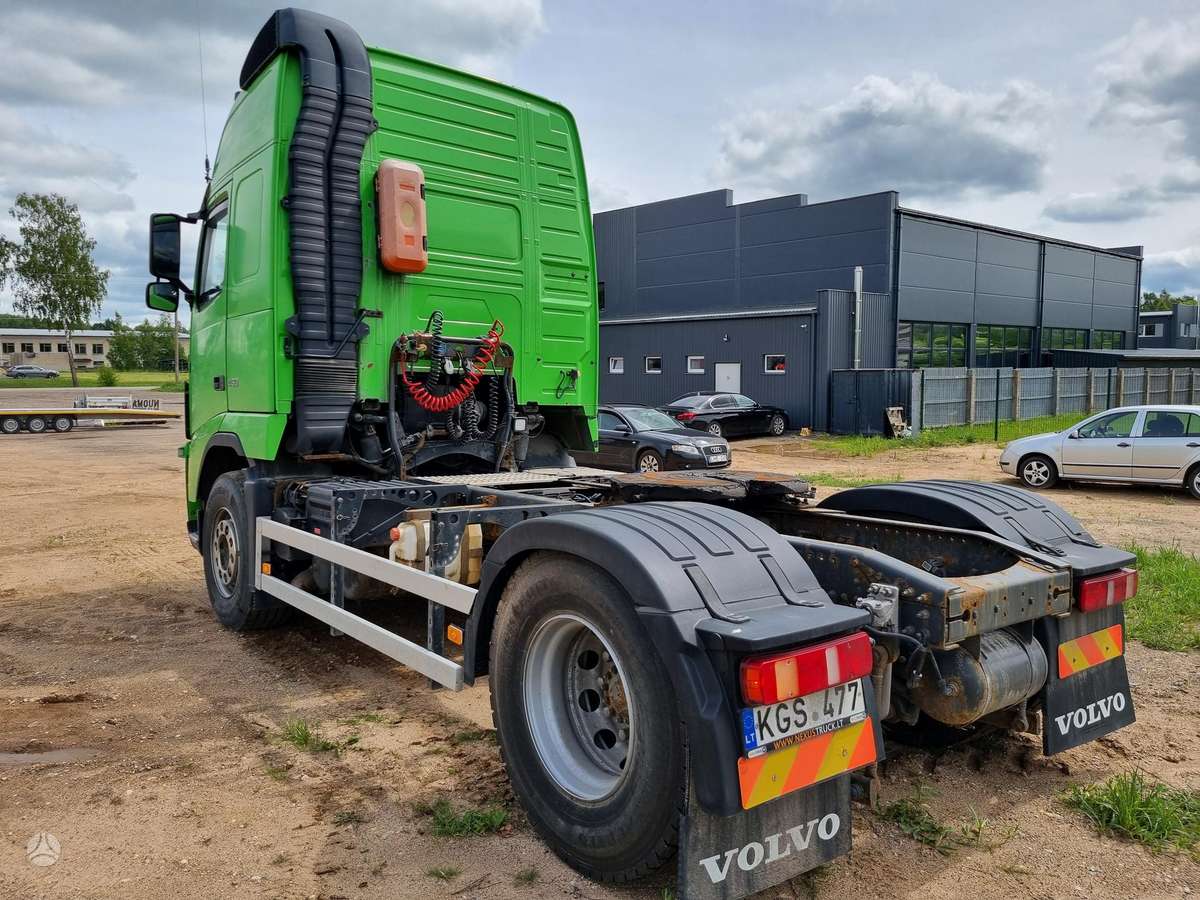 Volvo FH460, double sleeper