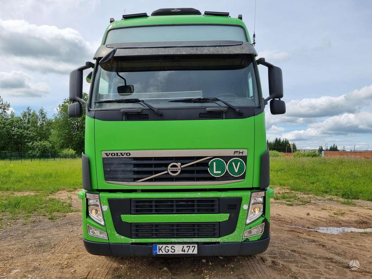 Volvo FH460, double sleeper
