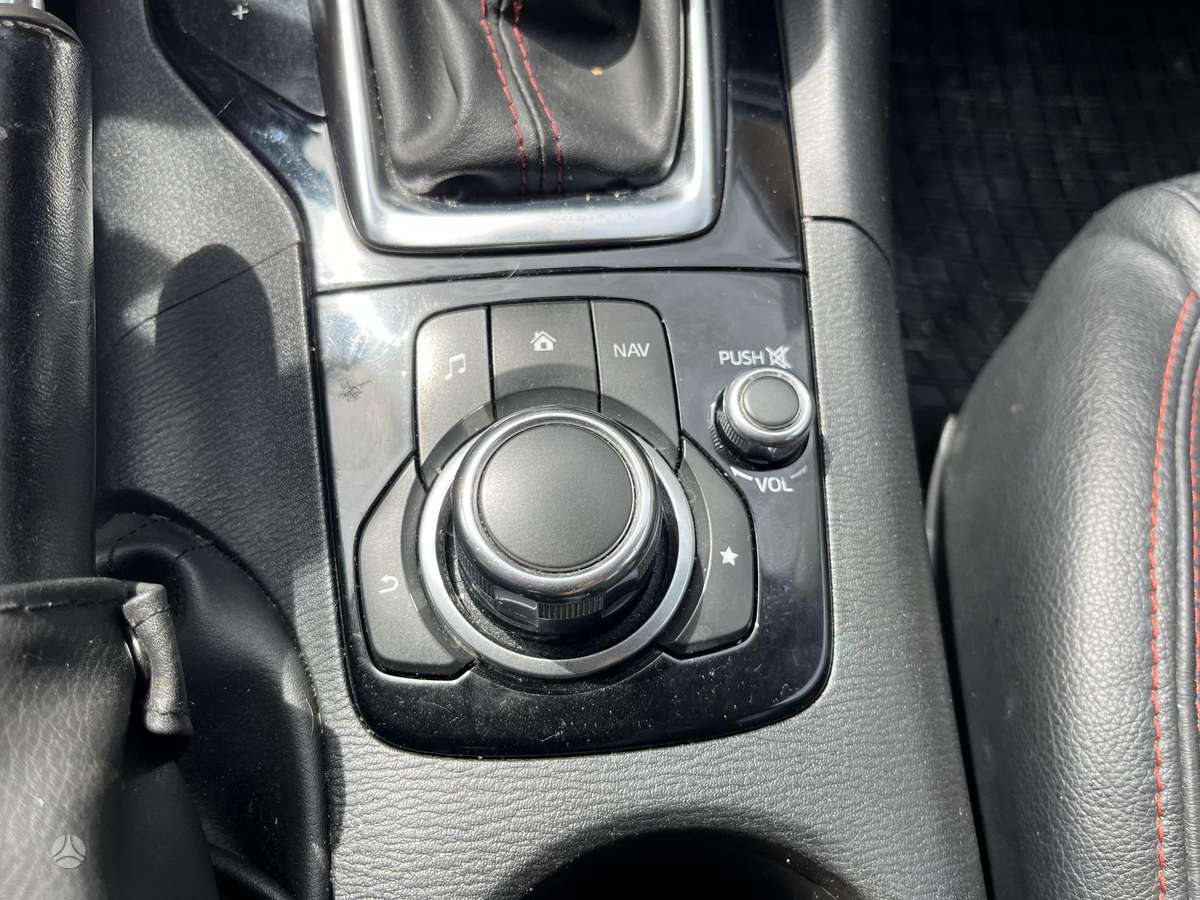 Mazda 3, 2.2 l., hatchback