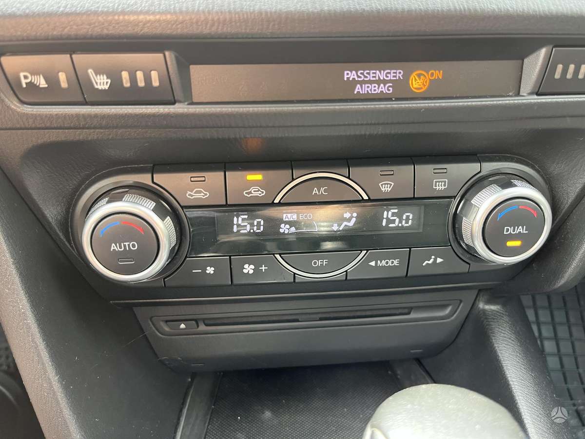 Mazda 3, 2.2 l., hatchback